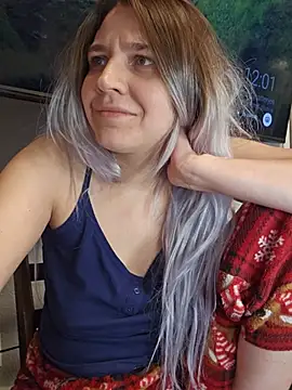 ScarletsWeb's Live XXX Chat