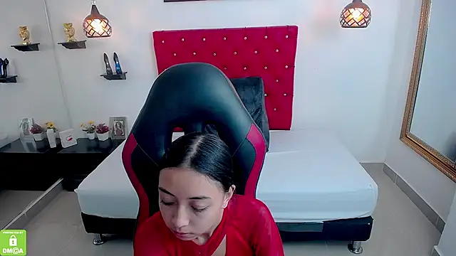 NathaliaSweet_11's Live XXX Chat