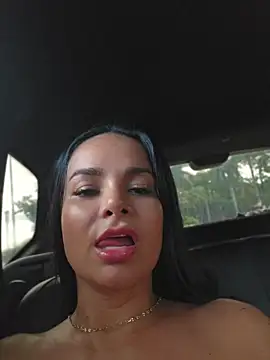 Chat +18 de CataleyaRusso ao vivo