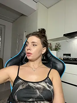 CurlyLaran Live XXX chat