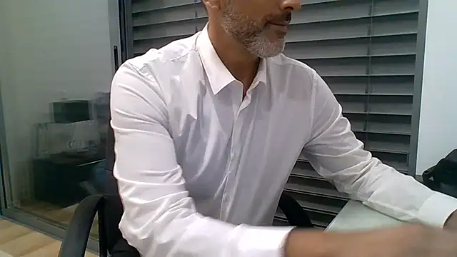 66MA69: απευθείας συνομιλία ΧΧΧ