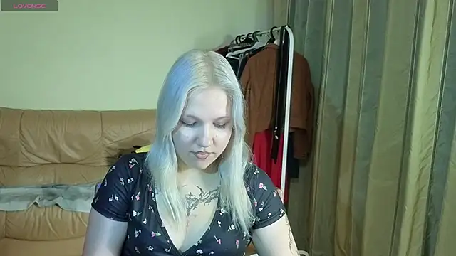 XrayBlonden Live XXX chat