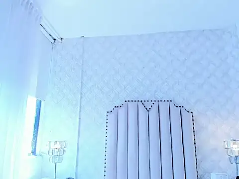 XXX chat uživo modela Julietta___
