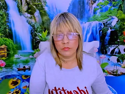 indianroxy Chat XXX live