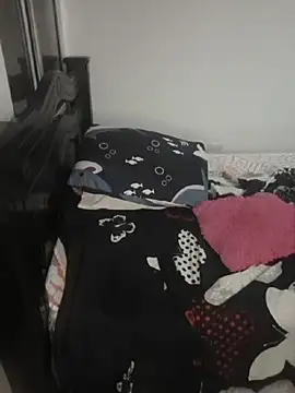 YourCaramelBoy Live XXX-chat