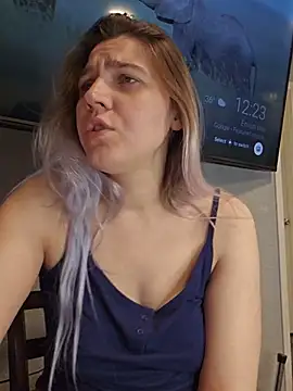 ScarletsWeb's Live XXX Chat