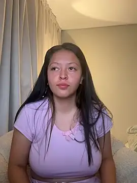 Chat XXX en directo de Clara_Belle