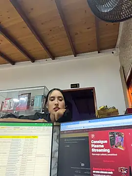 Chat XXX en directo de Maddy_Montcla