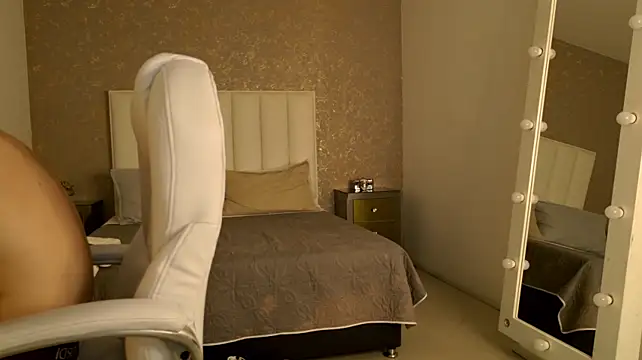 XXX chat uživo modela JordanMiller_