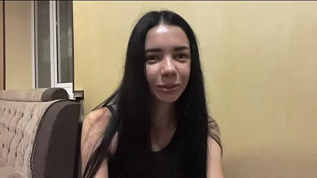 HazelRhoten's Live XXX Chat