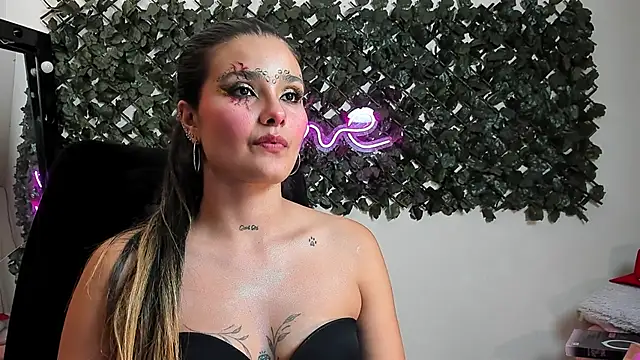 DestinyHills Live XXX-chat