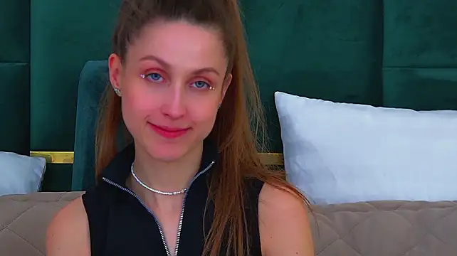 دردشة HaileyArden الجنسية المباشرة