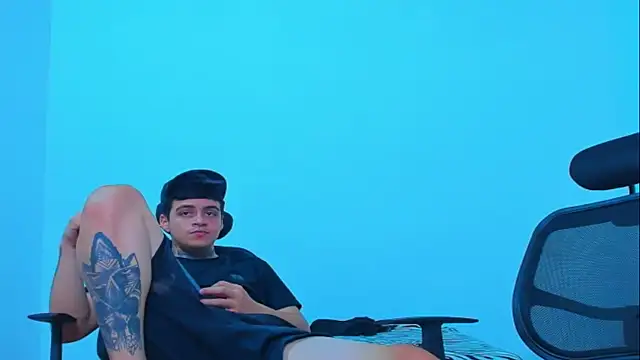 Thomas-Wil 现场XXX聊天
