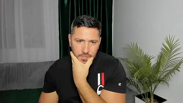 Gold_Alpha_Boy élő XXX-chatje