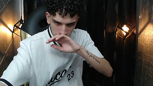 DAMIAN_22 Chat XXX in diretta