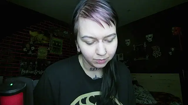 แชท XXX สดของ MoorderxDoll