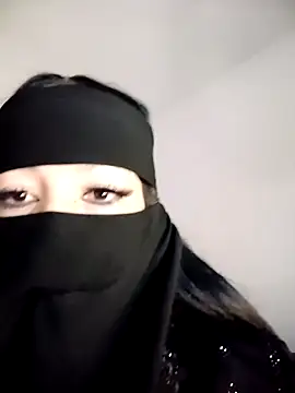raghoodaqouen2121's Live XXX Chat