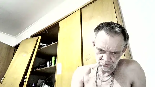 Czat XXX na żywo – TooFknHorny7676@xh