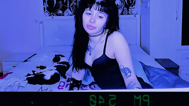 دردشة AllisonDeetz الجنسية المباشرة