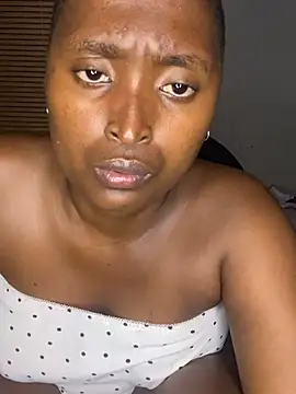 MISS-ENTITLED Chat XXX live