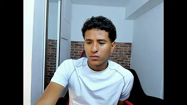 WIZARD-ALESSANDRO Live XXX-Chat