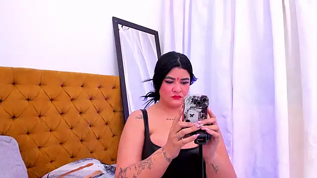 Katty_West XXX чат на живо