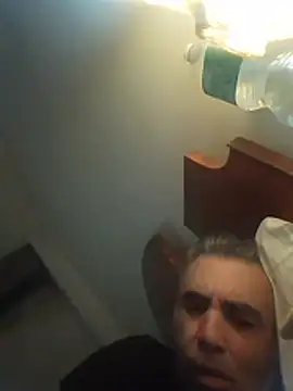 dago48 Show in webcam
