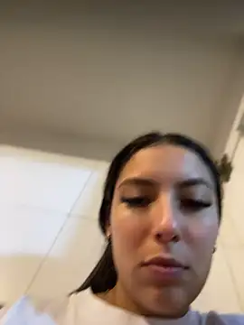 Chat +18 de Julieth_ec_ ao vivo