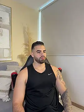 PaulPhoenix_ – Naživo XXX chat