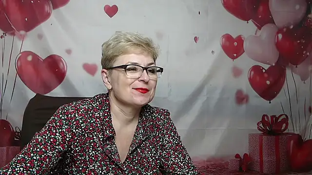 دردشة EmiliaGree الجنسية المباشرة