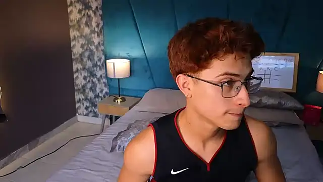 دردشة Aaron_Eze الجنسية المباشرة