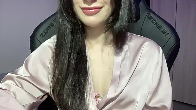 Toviraa Adlı Modelin Canlı XXX Sohbeti