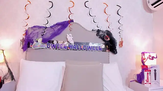 צ'אט XXX בשידור חי של susanthomass