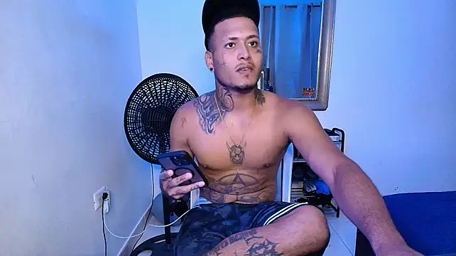 Chat XXX ao vivo de crow_black00