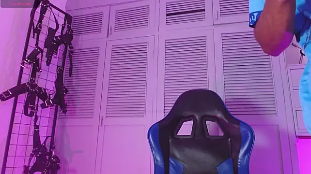 แชท XXX สดของ skiper_monstercock