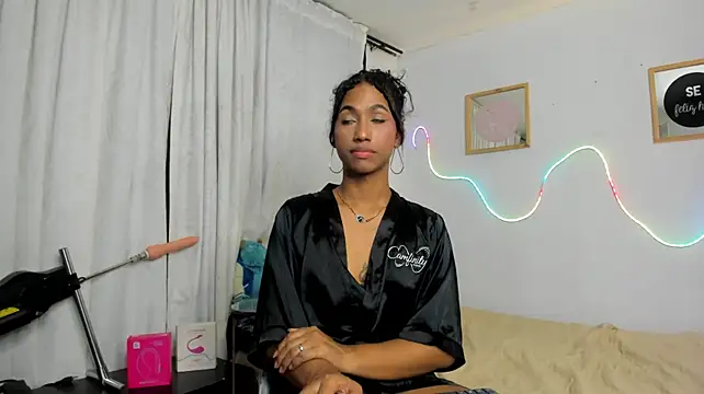 Alissemasiel's Live XXX Chat