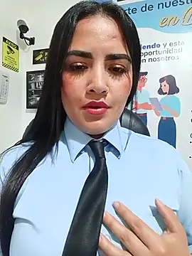 MAYE__13 Chat XXX in diretta