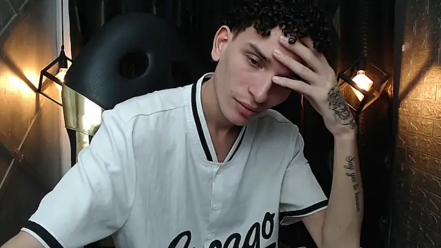 XXX chat uživo modela DAMIAN_22