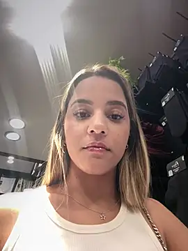 missbella_'s Live XXX Chat