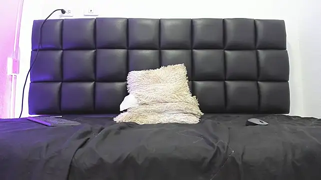 XXX chat uživo modela Ethan_Wolf75