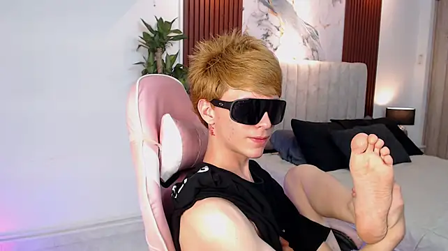 prince_philipe Show in webcam