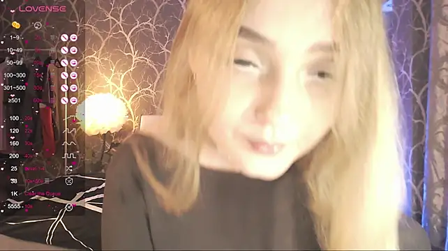 MiaMiaMeow Chat XXX in diretta