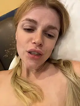 Živý XXX chat HarrietDart