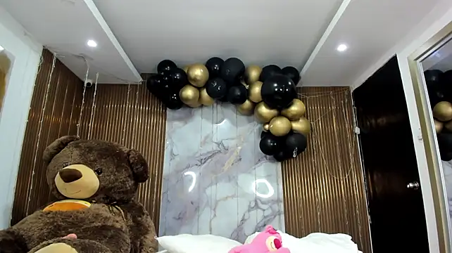 Mindy_19 Adlı Modelin Canlı XXX Sohbeti