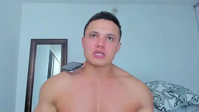 KingLevi01's Live XXX Chat