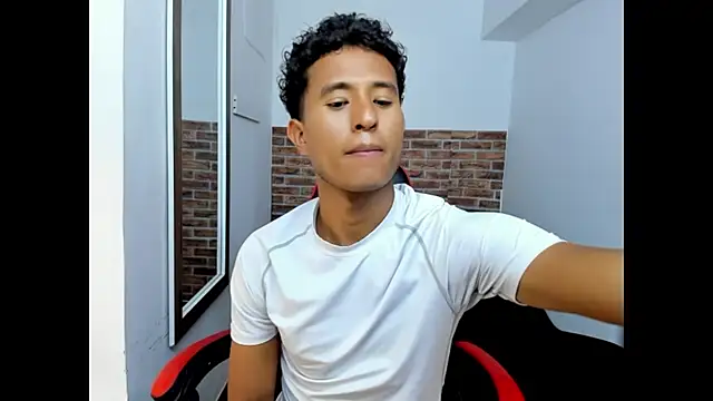 WIZARD-ALESSANDRO Webcam Show