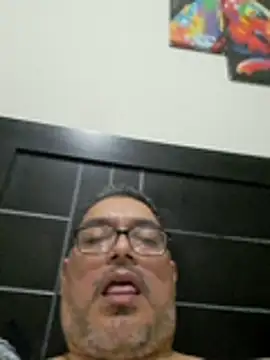 Chavoruco76 webcam show