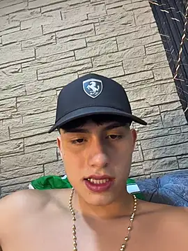 צ'אט XXX בשידור חי של Lander_Cruz