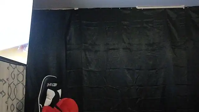 NEWHUNGBOY Chat XXX in diretta