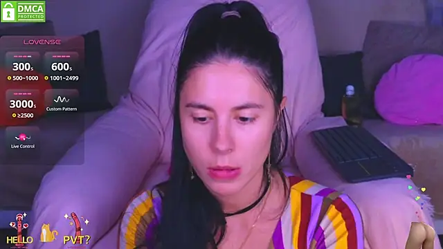 Kitty4_Reed's Live XXX Chat